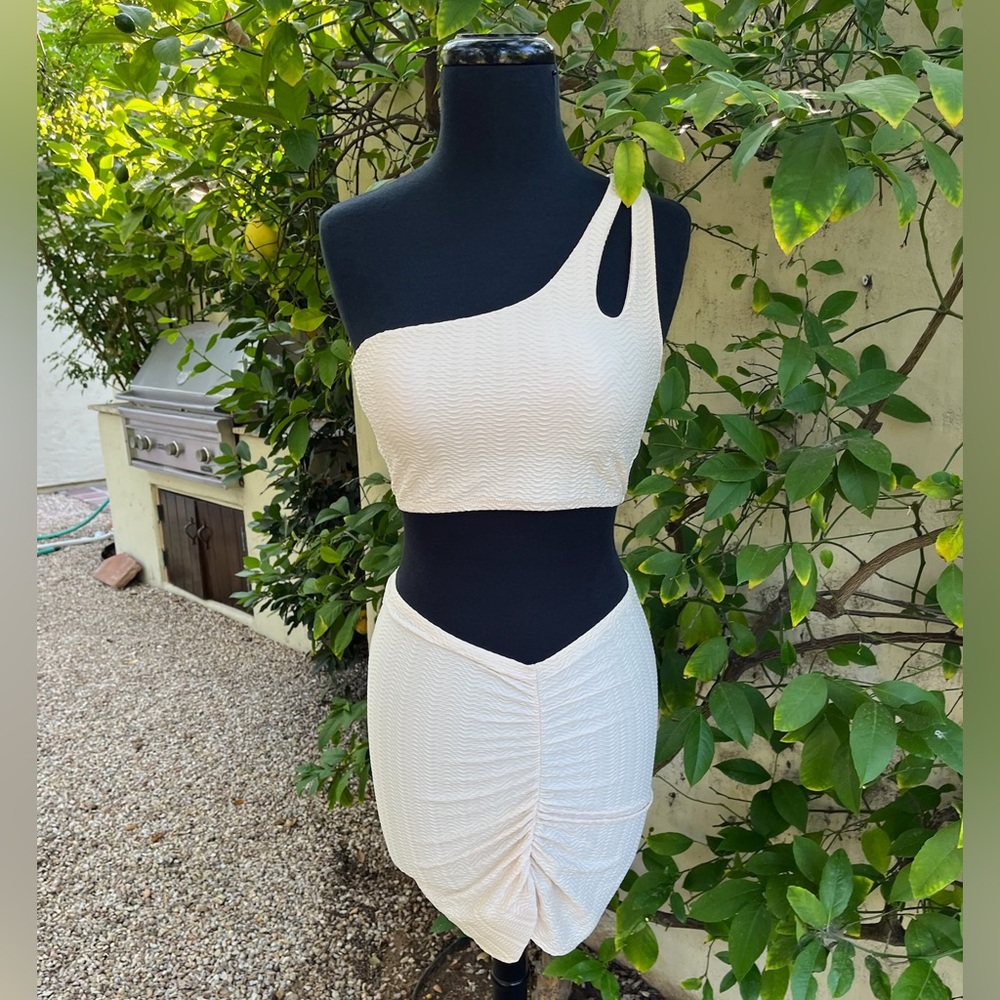 Sanctuary Off-White One-Shoulder Swim Coverup